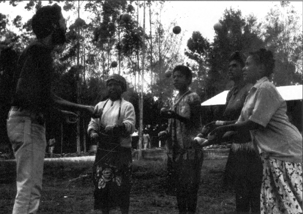 Tom Cutrofello and the Pandanus Nut Jugglers