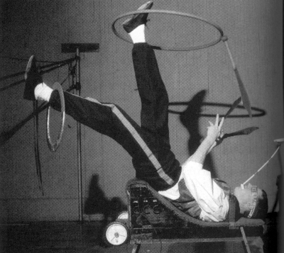 Steve Athern with a hairy finale trick to the winning act. (photo by Bill Giduz)