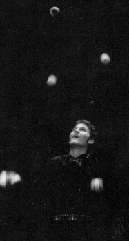Bronze medallist Rick Friscia included a smooth five ball routine. (Stefan A. Csiszar photo)