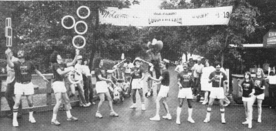O.J.'s at Six Flags ... (l-r) Bill Williams, Kevin Holman, Karen Phariss, Marv Hodges, Paul Phariss, Jim Daniels, Mark Crumpley, Jan Jameson and Alicia Kirk.