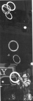One of the Qian Brothers performs eight rings. (Stuart Celarier photo)